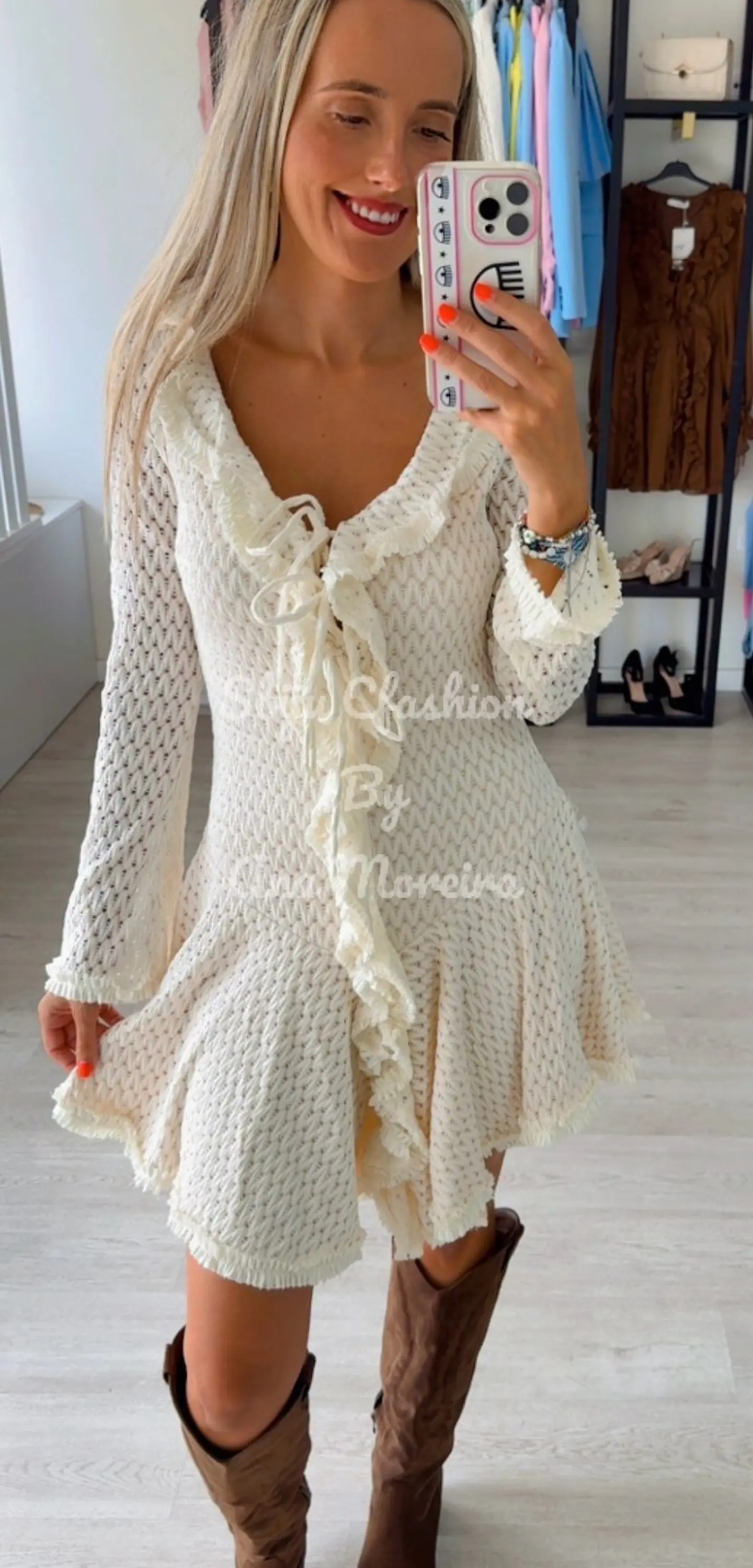 Vestido Rodado e Fluido com Detalhe de Folho 9