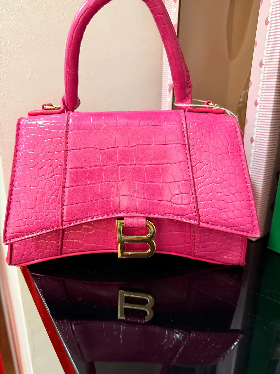 Mala Rosa com Detalhe “B” 1