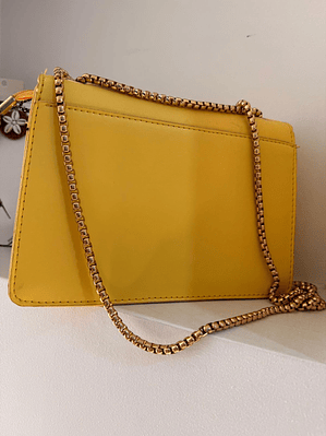 Mala Amarela com Detalhe de Furinhos