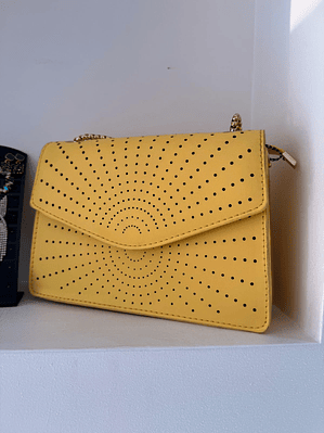 Mala Amarela com Detalhe de Furinhos