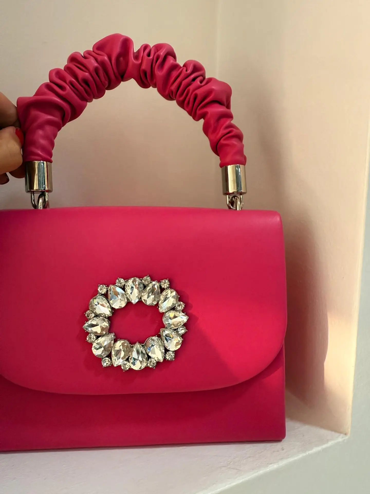 Mala com Aplicação em Brilhantes 3