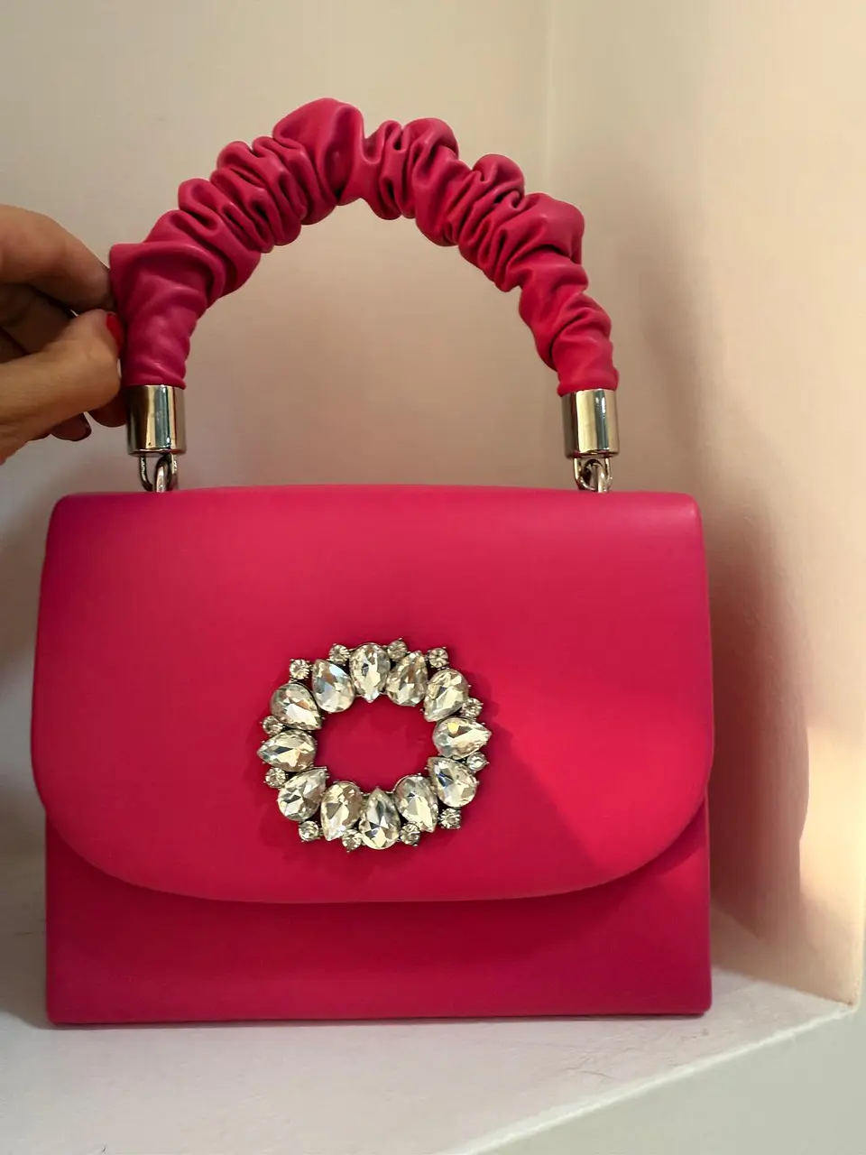 Mala com Aplicação em Brilhantes 5