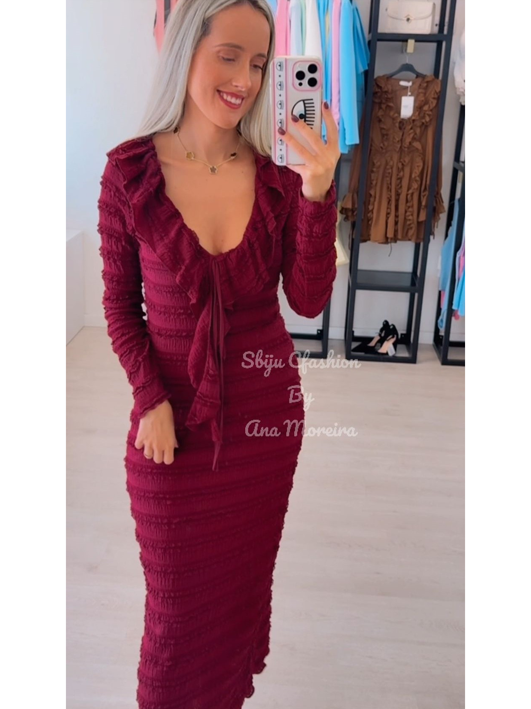 Vestido em Malha Canelada com Efeito Frisado 14