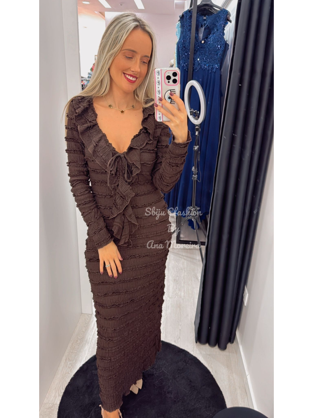 Vestido em Malha Canelada com Efeito Frisado 8