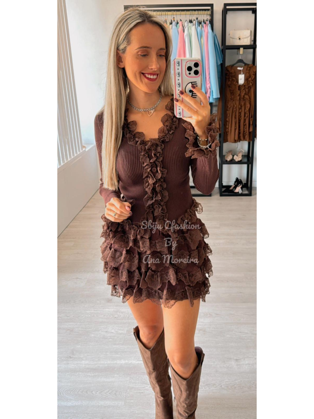 Conjunto de Saia e Casaco com Folhos em Renda 4