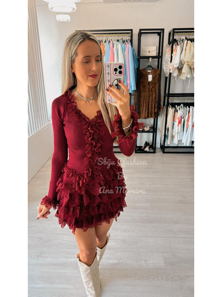 Conjunto de Saia e Casaco com Folhos em Renda 13