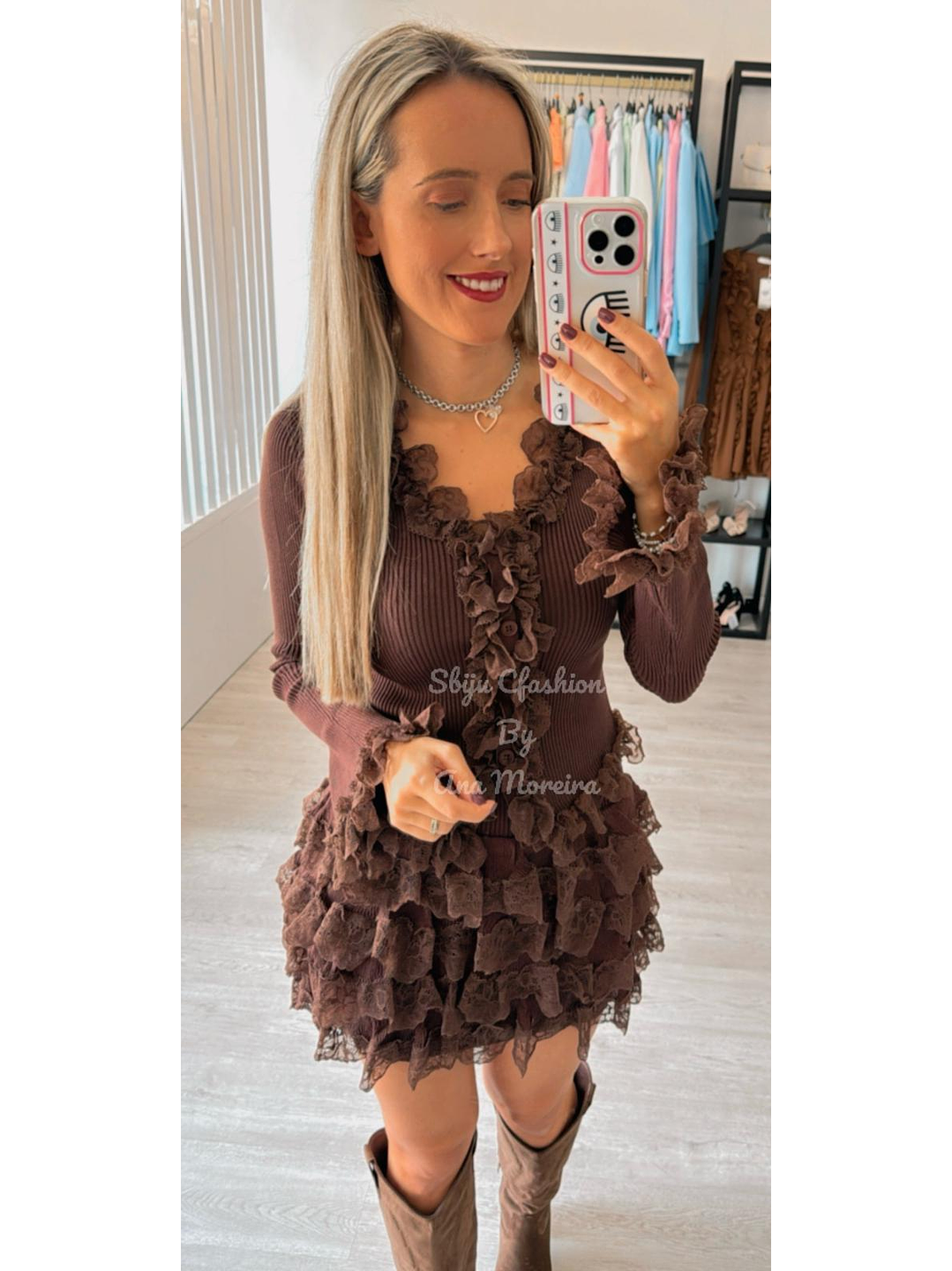 Conjunto de Saia e Casaco com Folhos em Renda 8