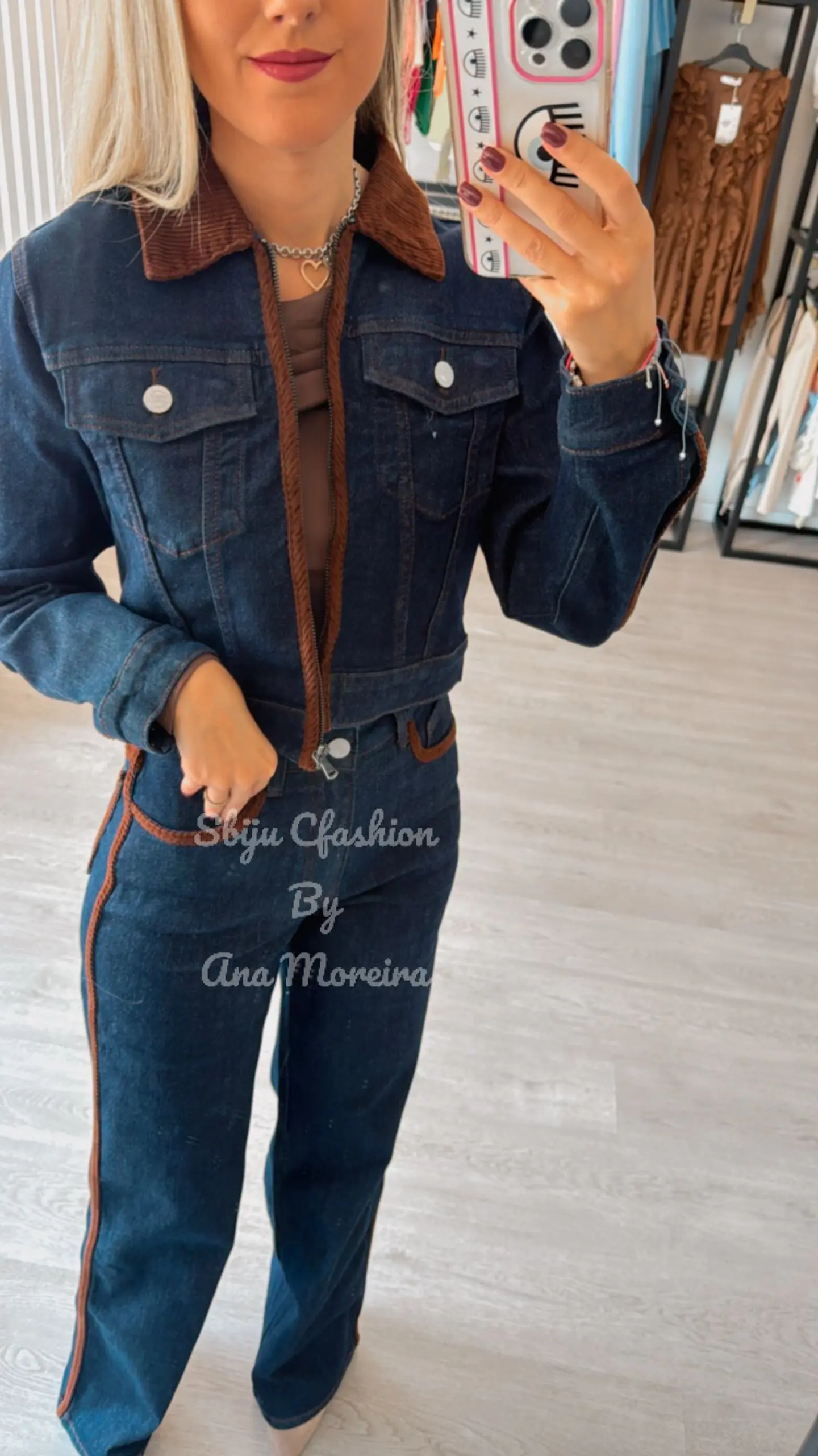 Conjunto em Ganga Queen Hearts com Detalhes Castanhos 6