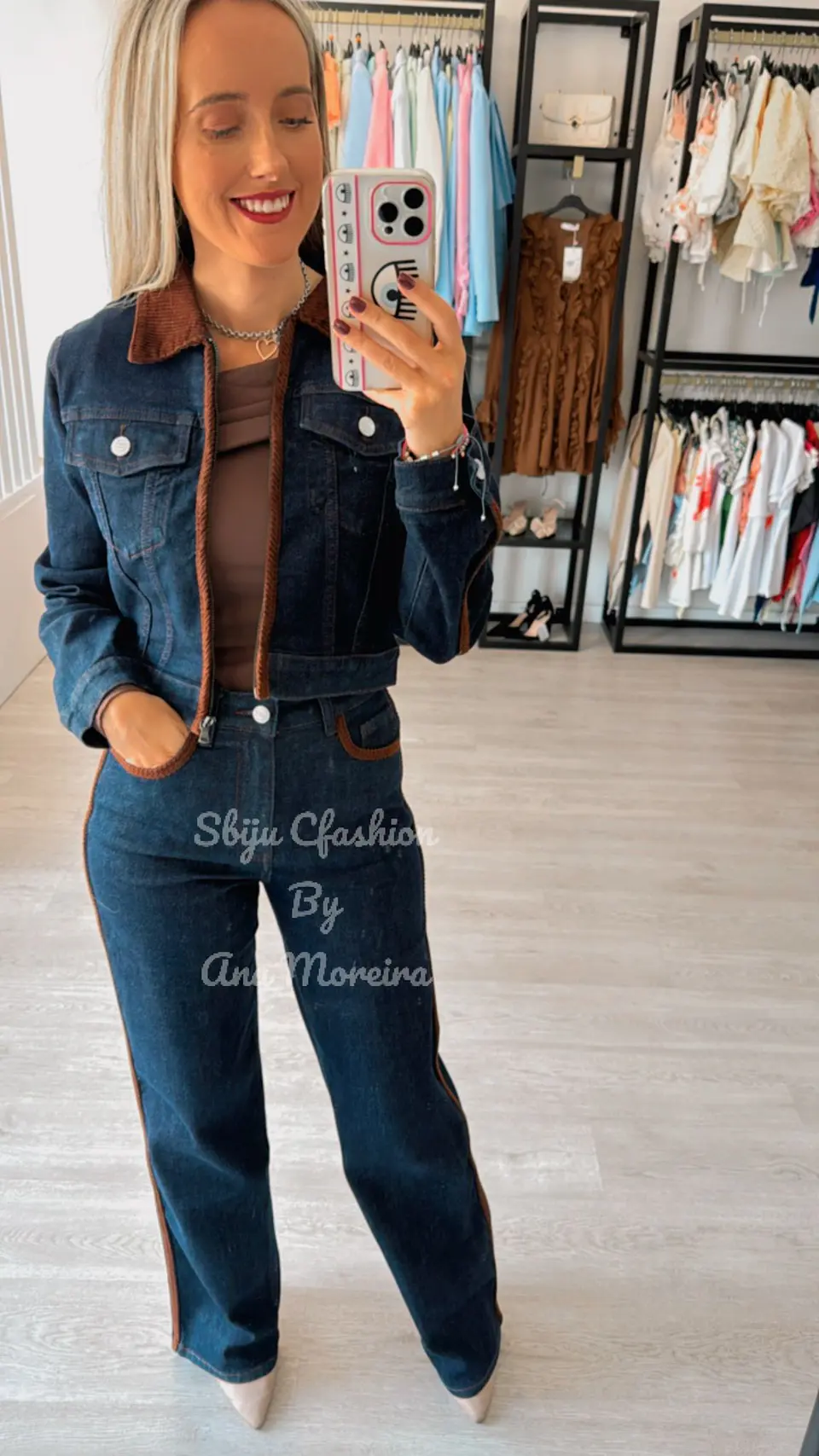 Conjunto em Ganga Queen Hearts com Detalhes Castanhos 10