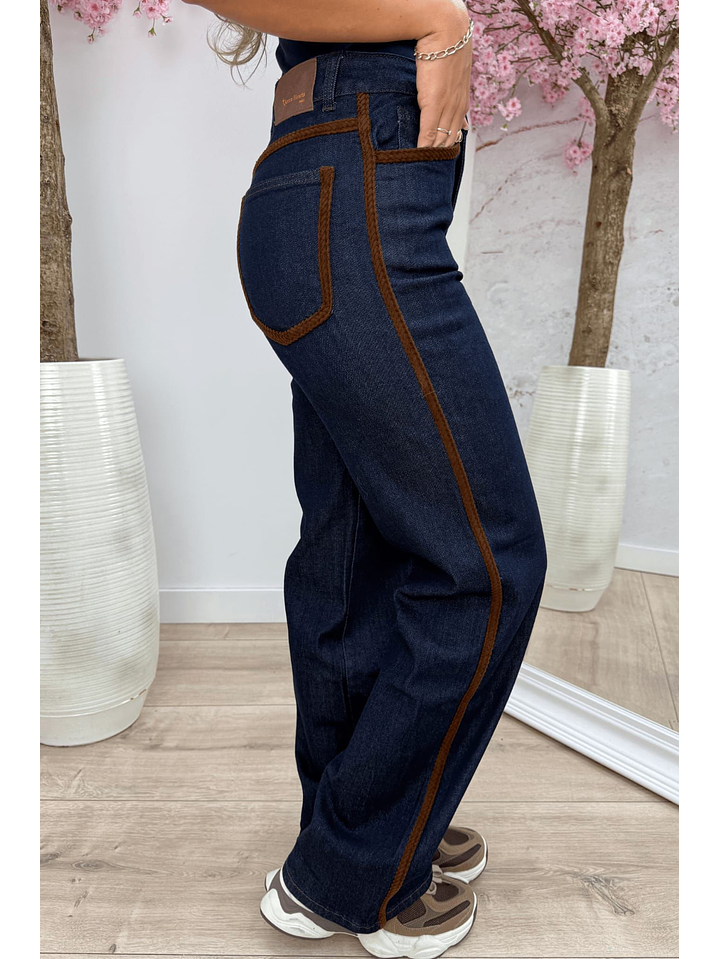 Conjunto em Ganga Queen Hearts com Detalhes Castanhos 12