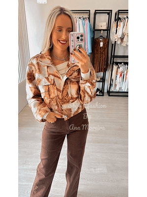 Casaca com Detalhes Brilhantes