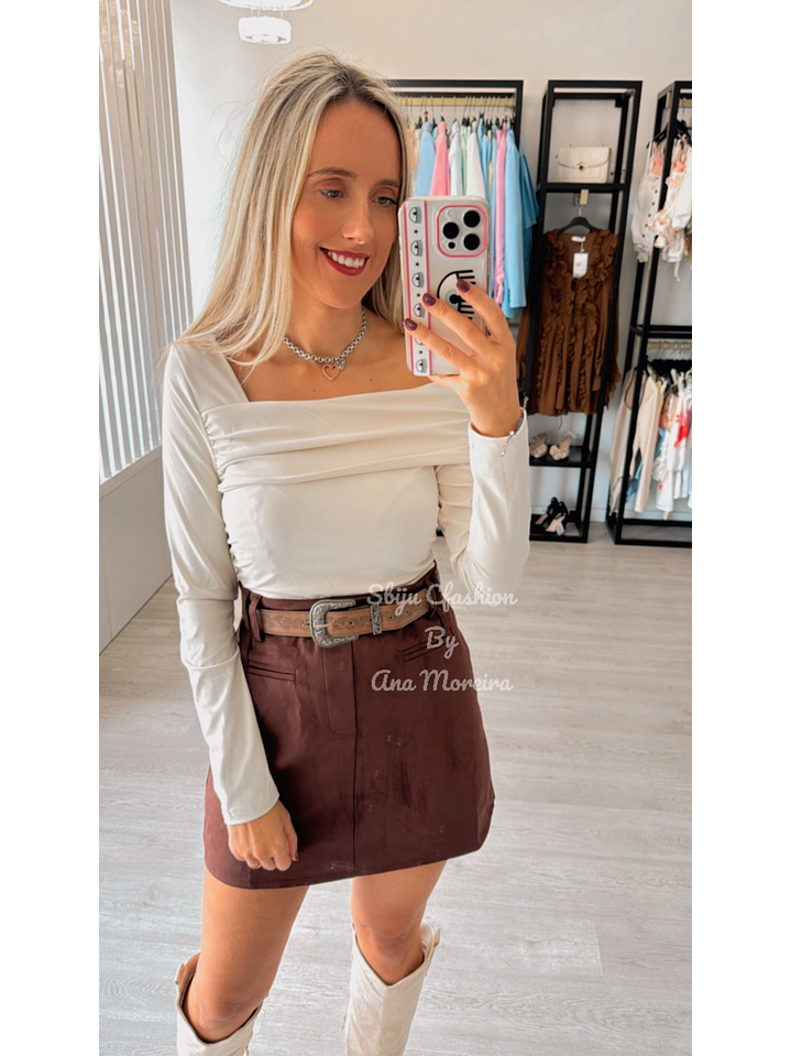 Saia-Calção em Pele de Pêssego com Cinto 10