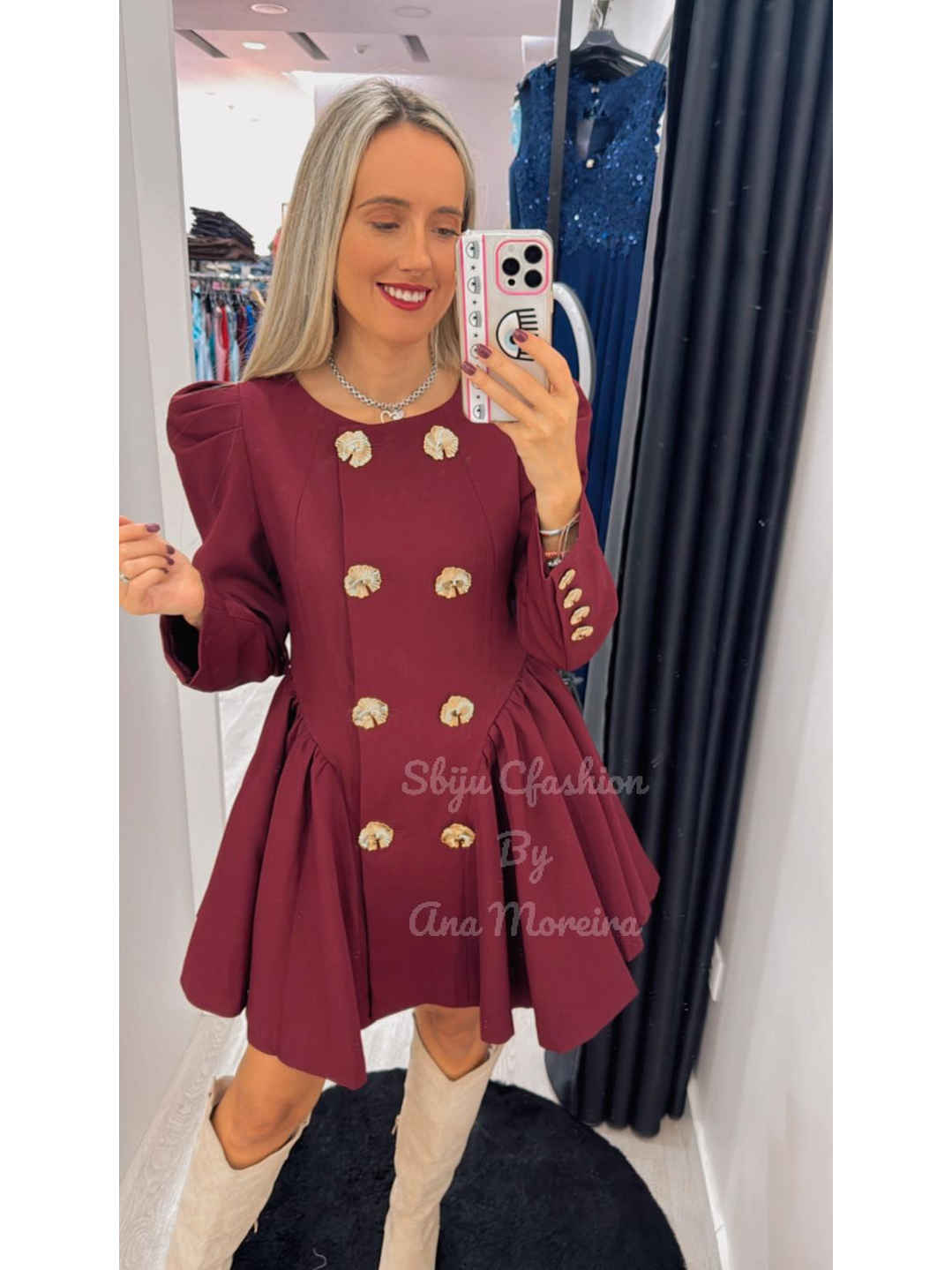 Vestido Mochy em Godê com Botões Dourados 7