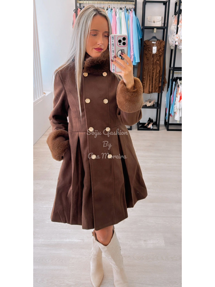 Casaco em Fazenda com Detalhe de Pelo 8