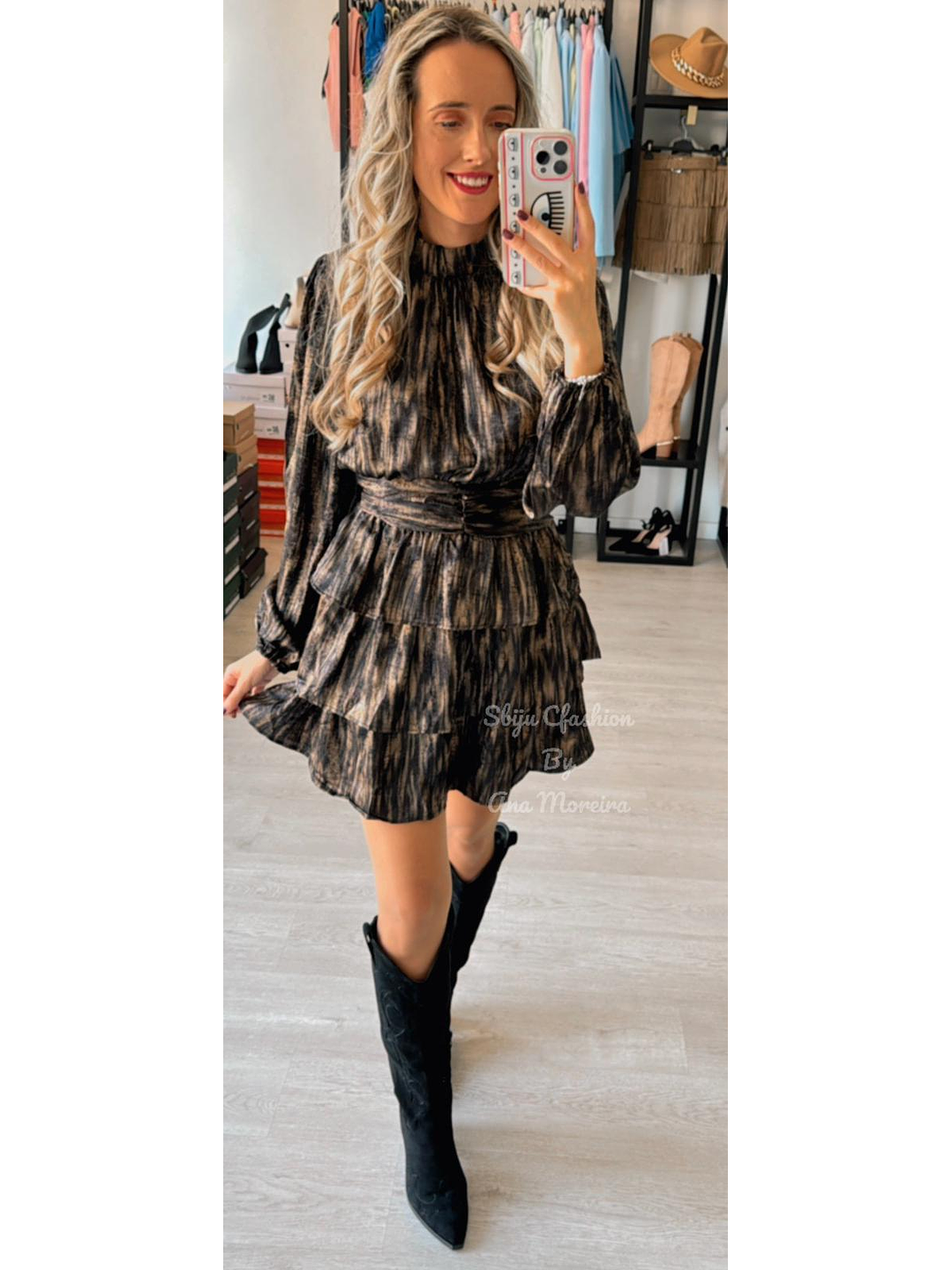 Vestido com Folhos Preto e Dourado 1
