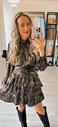 Vestido com Folhos Preto e Dourado - Thumbnail 4