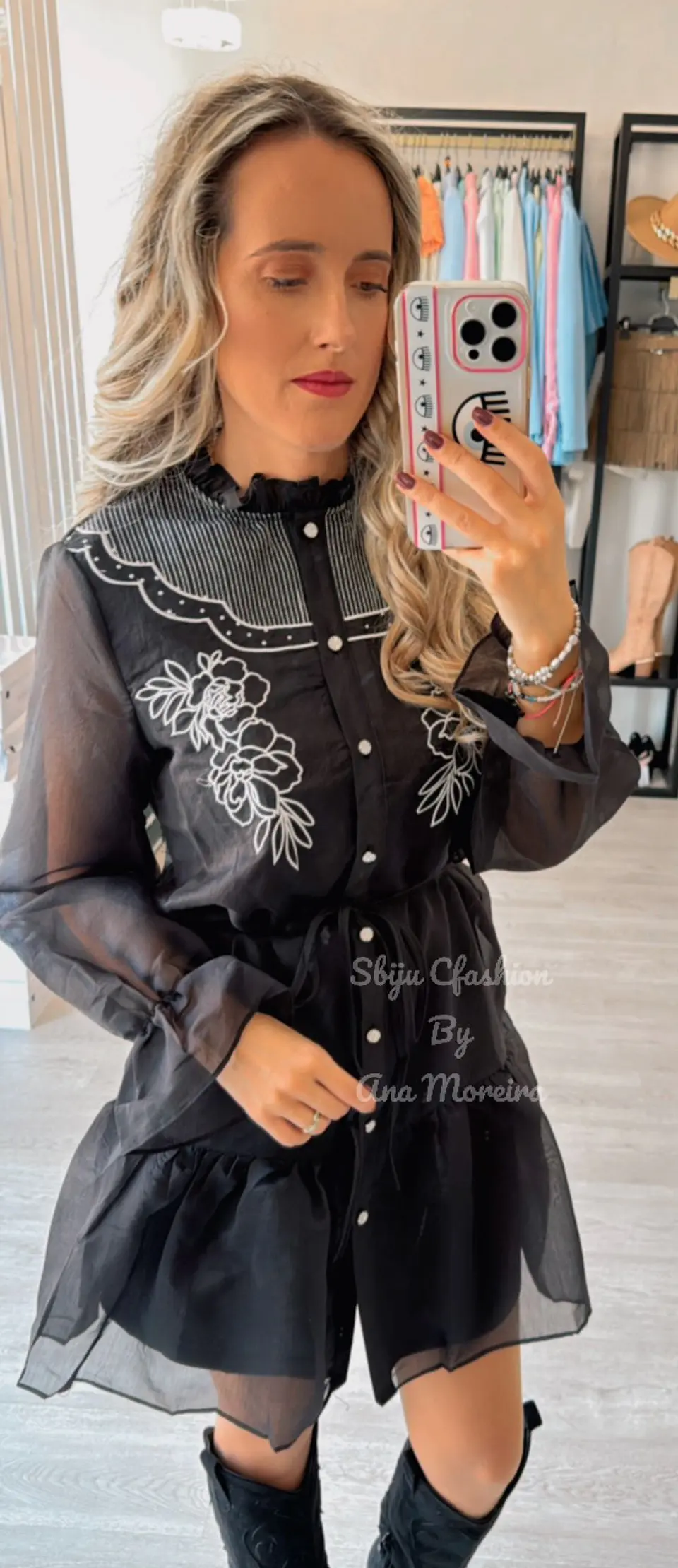 Vestido Preto com Detalhes em Branco 1