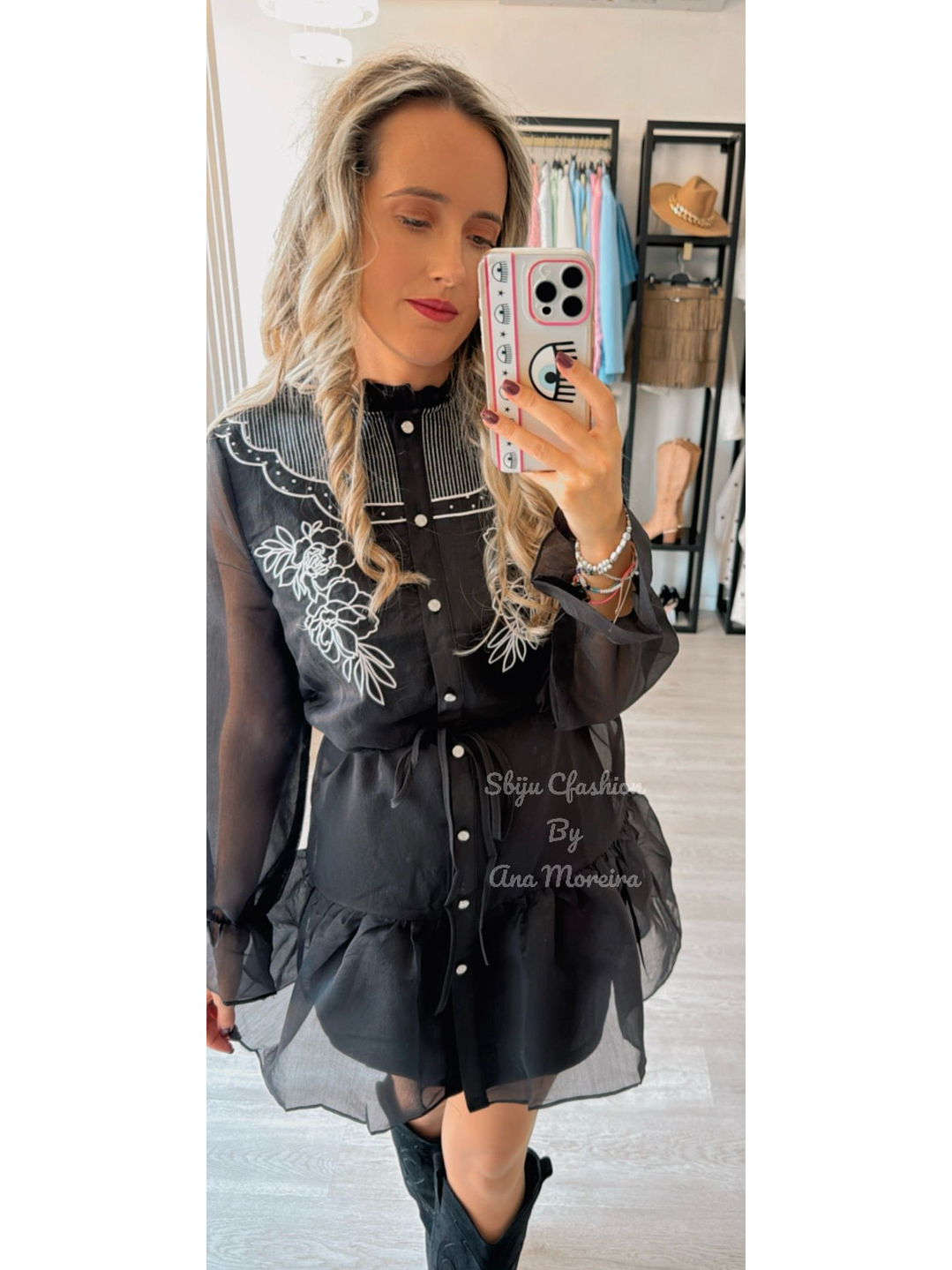 Vestido Preto com Detalhes em Branco 7