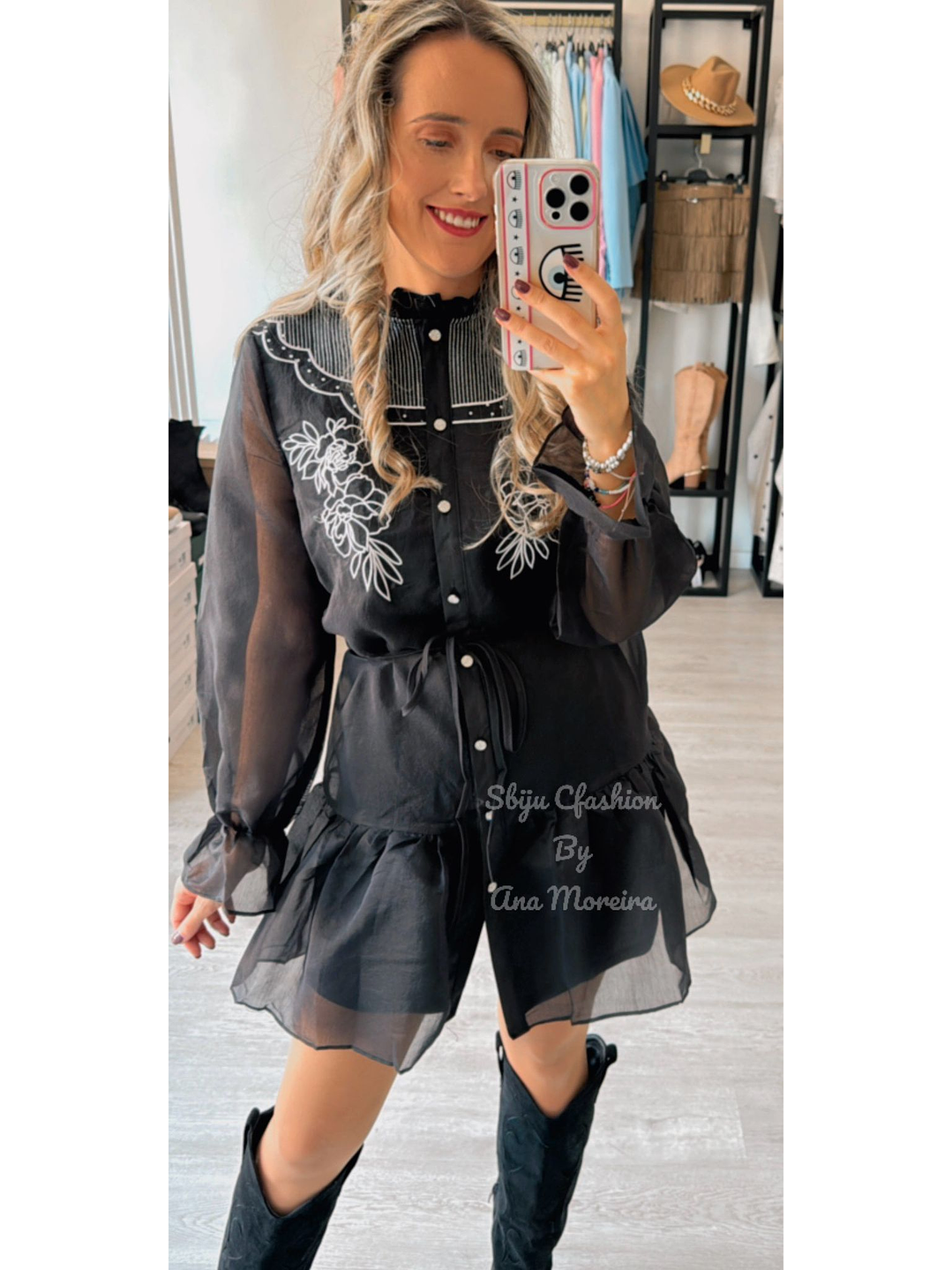 Vestido Preto com Detalhes em Branco 6