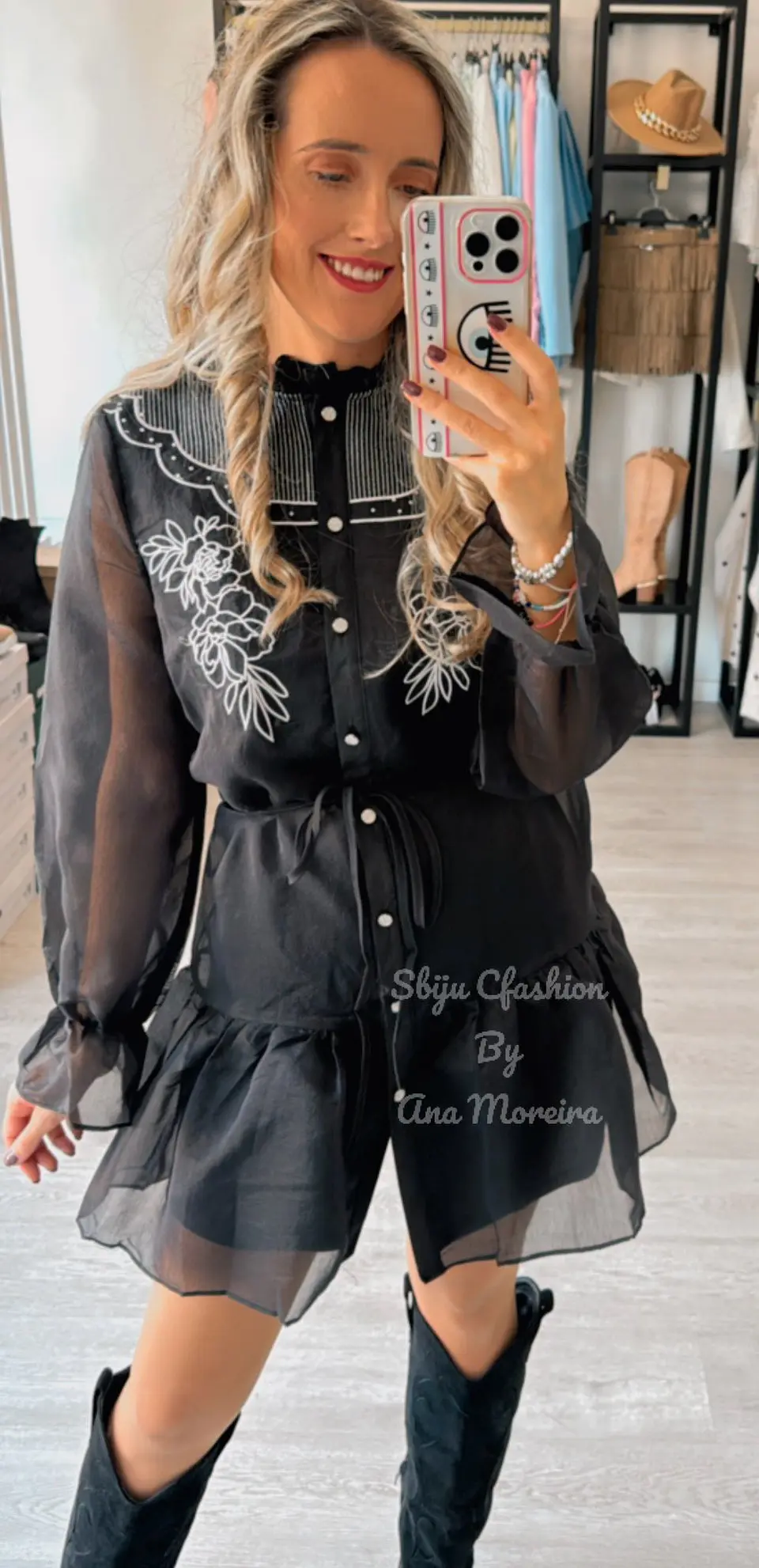 Vestido Preto com Detalhes em Branco 6