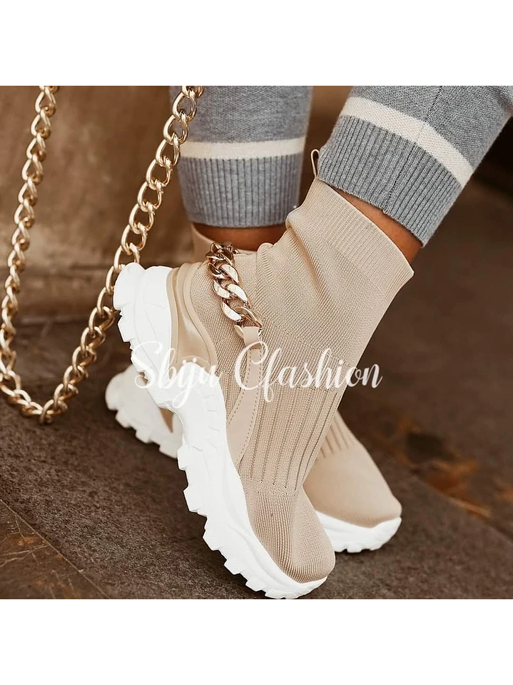 Sapatilhas de Cano Alto com Corrente Atrás 1