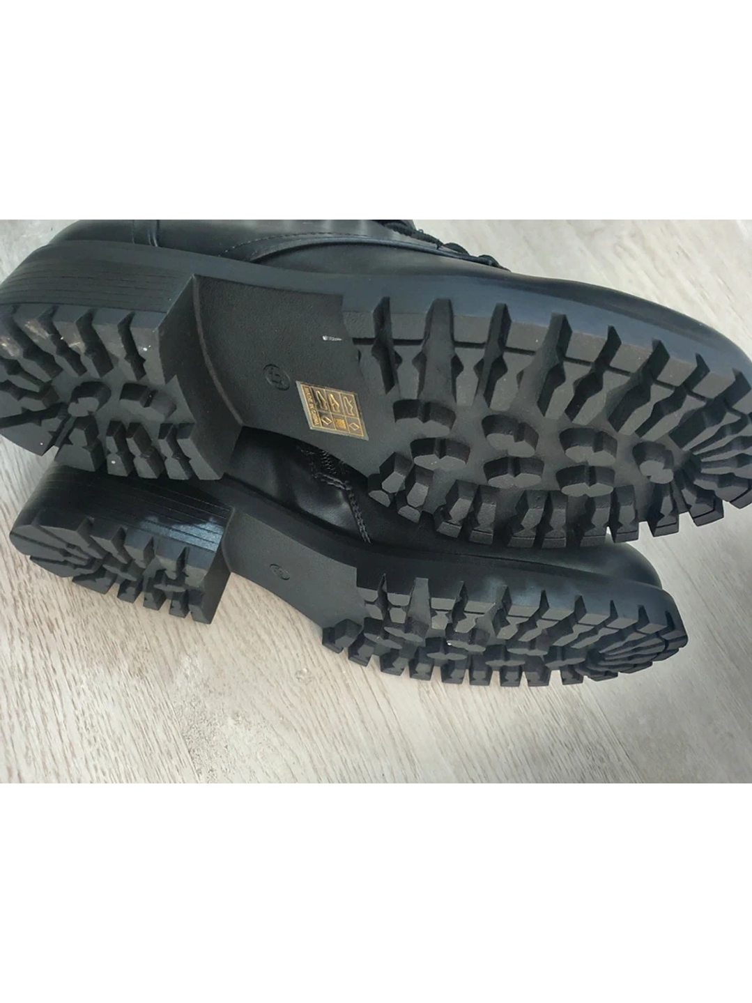 Bota Militar em Ecopele com Pérolas  3