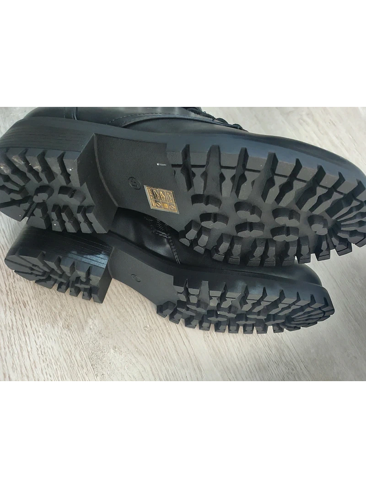 Bota Militar em Ecopele com Pérolas  3