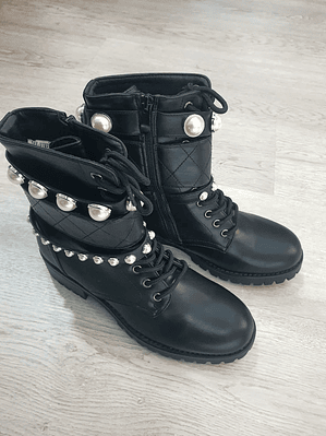 Bota Militar em Ecopele com Pérolas 