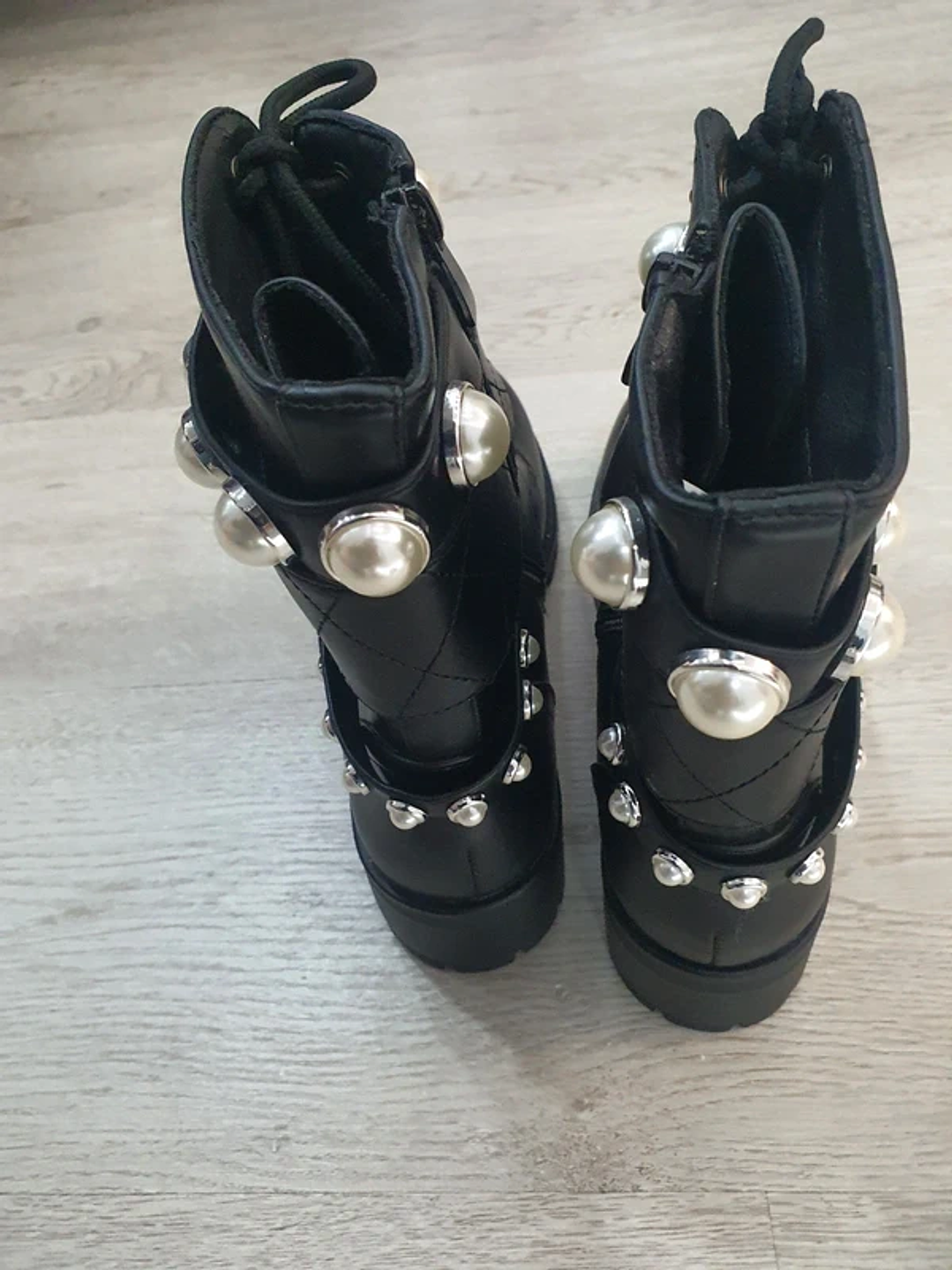 Bota Militar em Ecopele com Pérolas  2