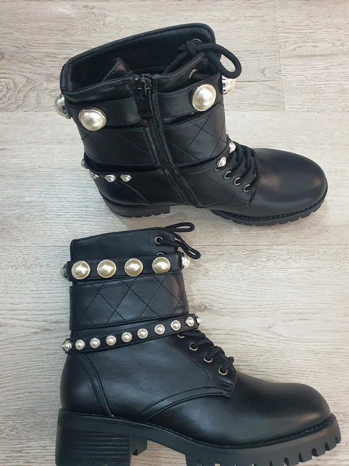 Bota Militar em Ecopele com Pérolas  5