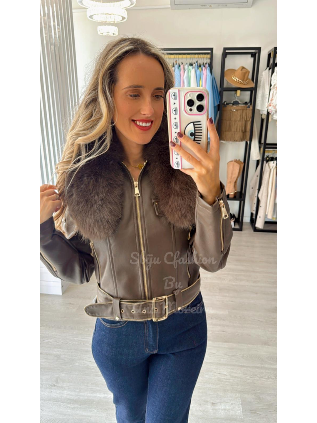 Casaca em Ecopele com Gola em Pelo Castanho 3