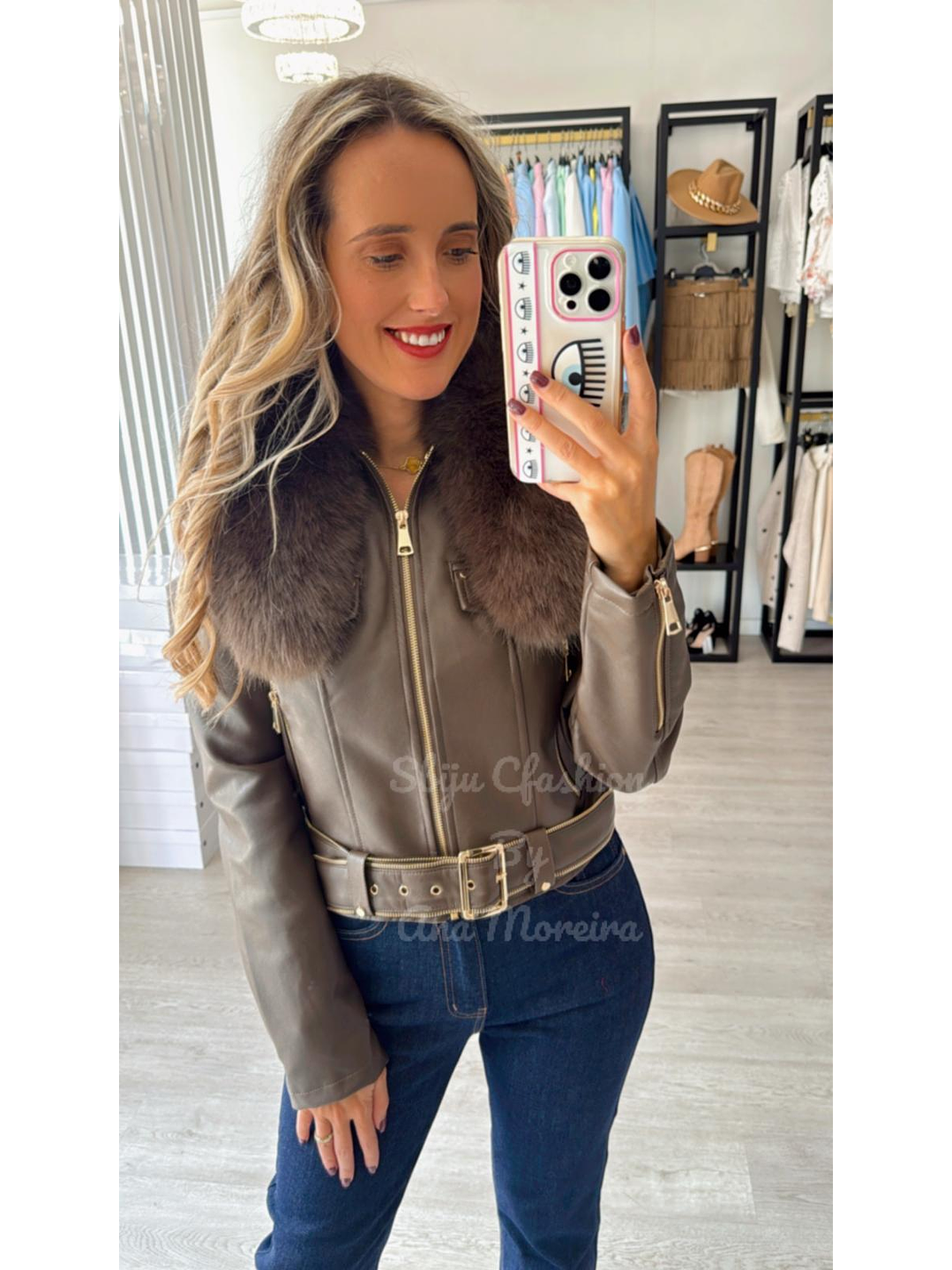 Casaca em Ecopele com Gola em Pelo Castanho 6