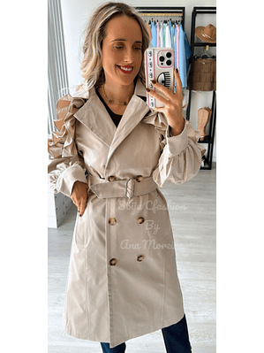 Gabardina com Folhos nas Mangas