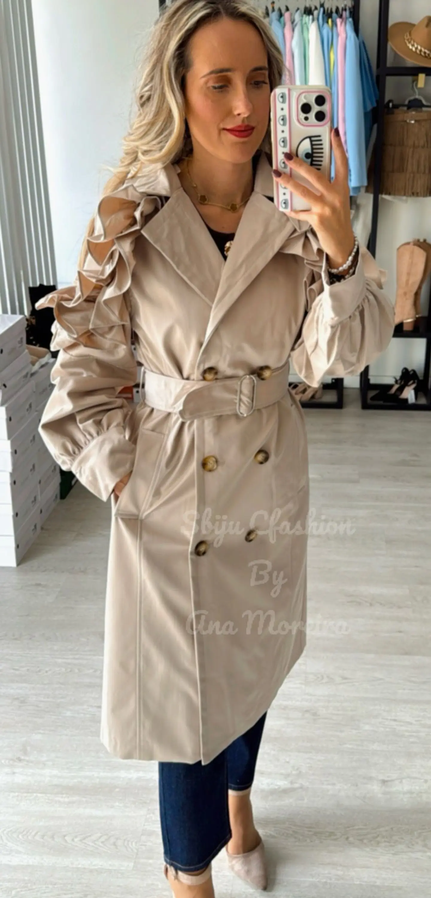 Gabardina com Folhos nas Mangas 3