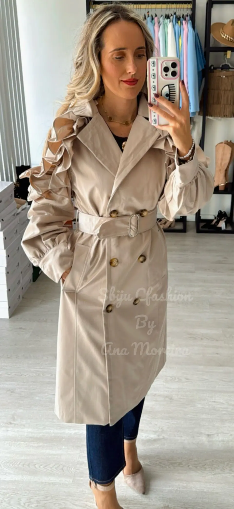 Gabardina com Folhos nas Mangas 3