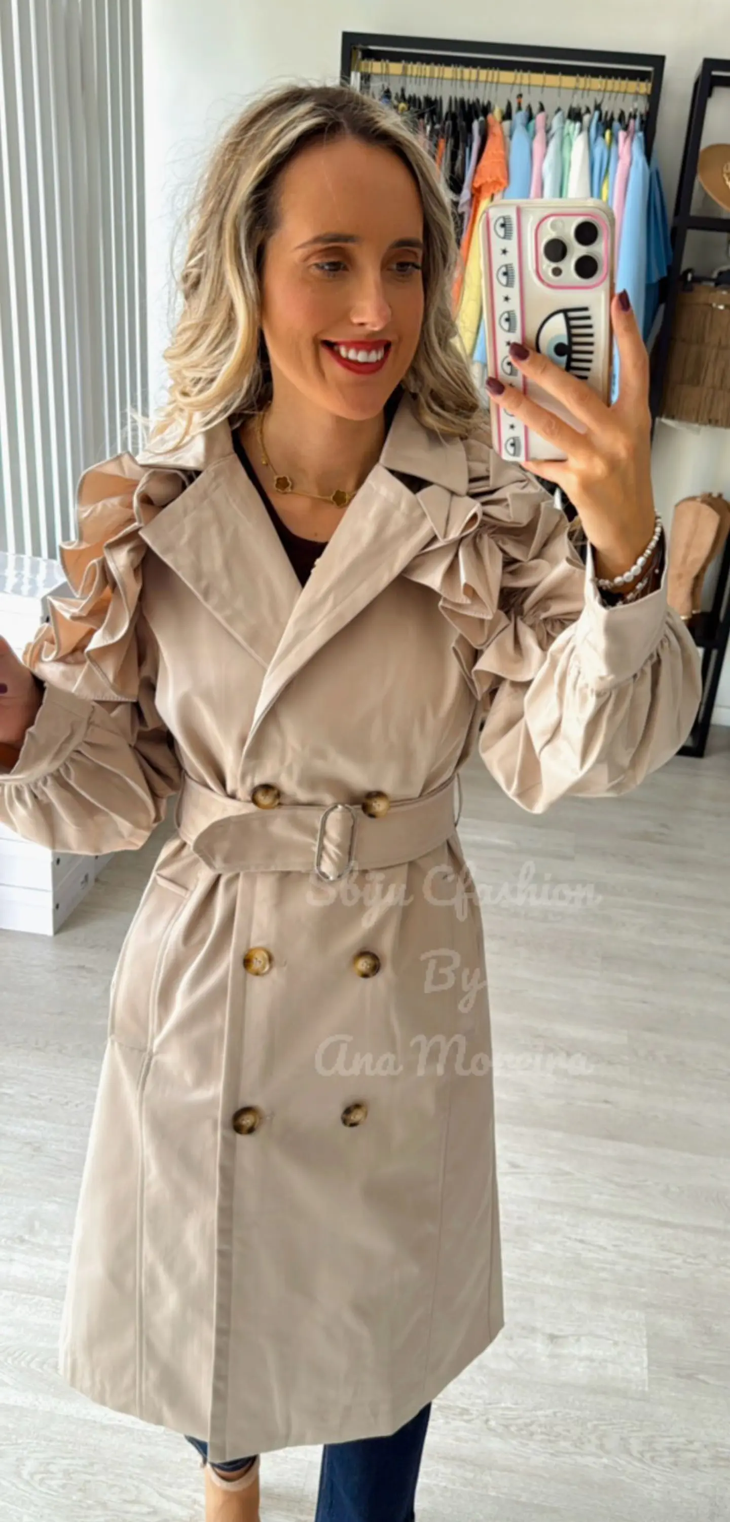 Gabardina com Folhos nas Mangas 6