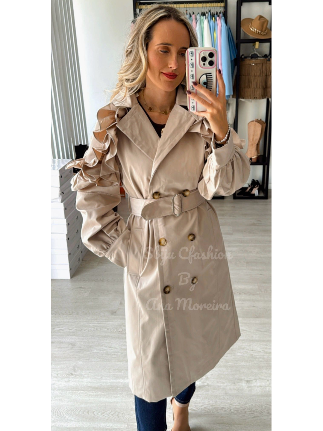 Gabardina com Folhos nas Mangas 7