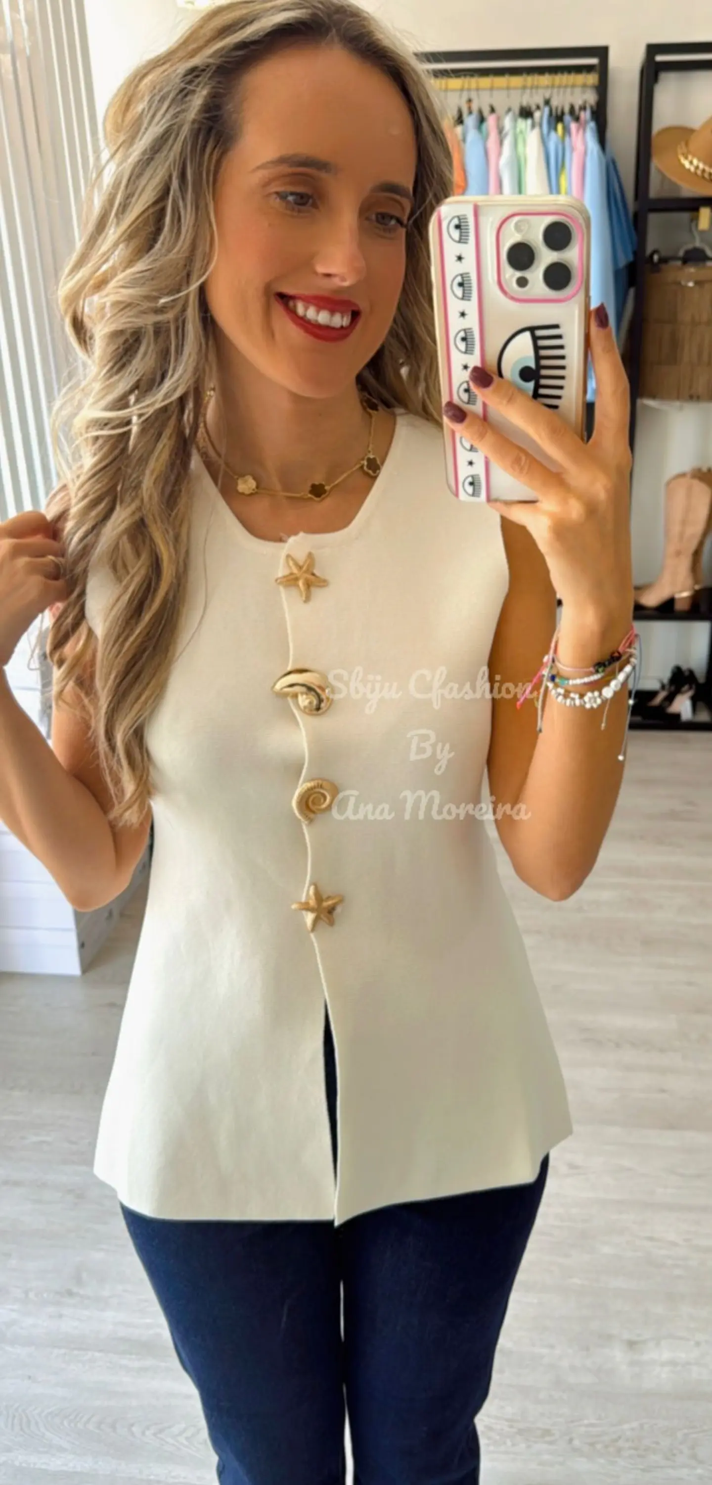 Colete em Malha com Botões Decorativos 8