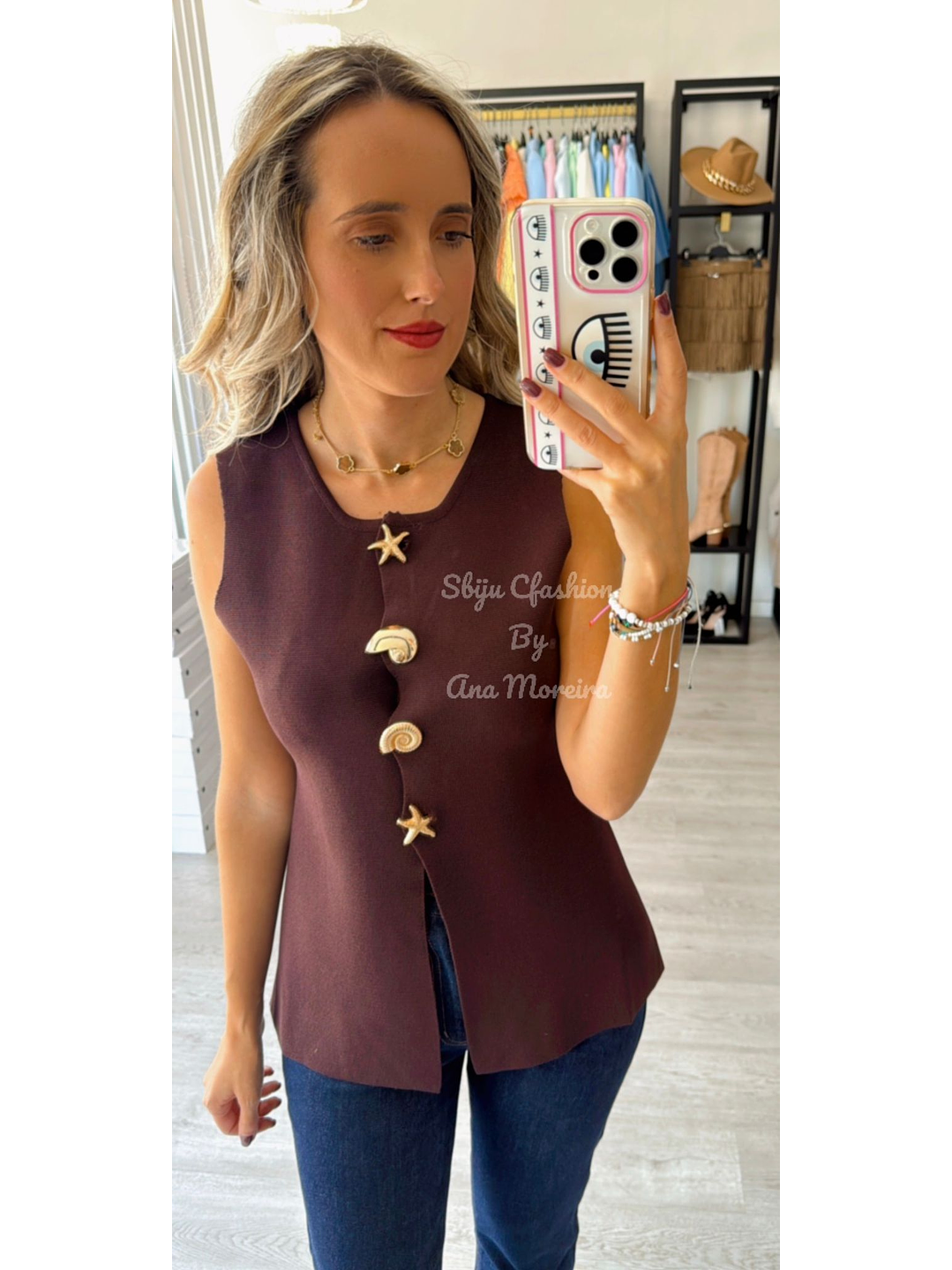 Colete em Malha com Botões Decorativos 12