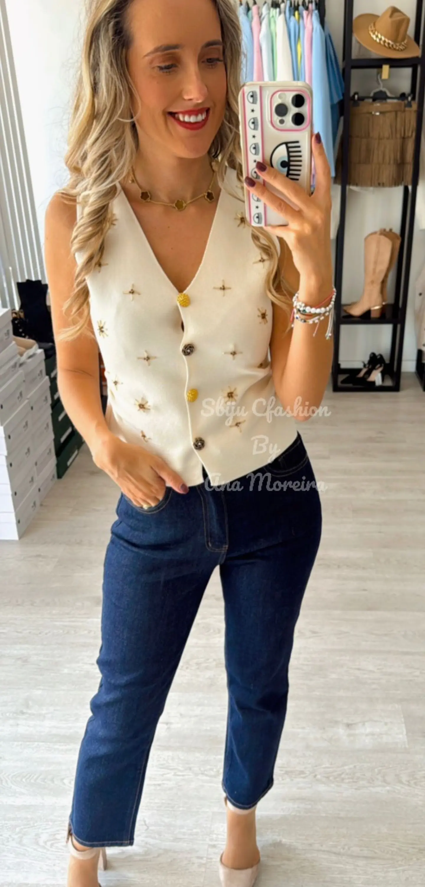 Colete em Malha com Detalhes Dourados 4