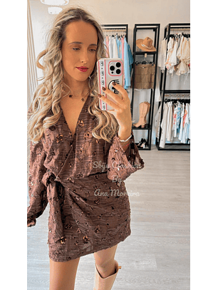 Vestido Castanho com Detalhes Brilhantes