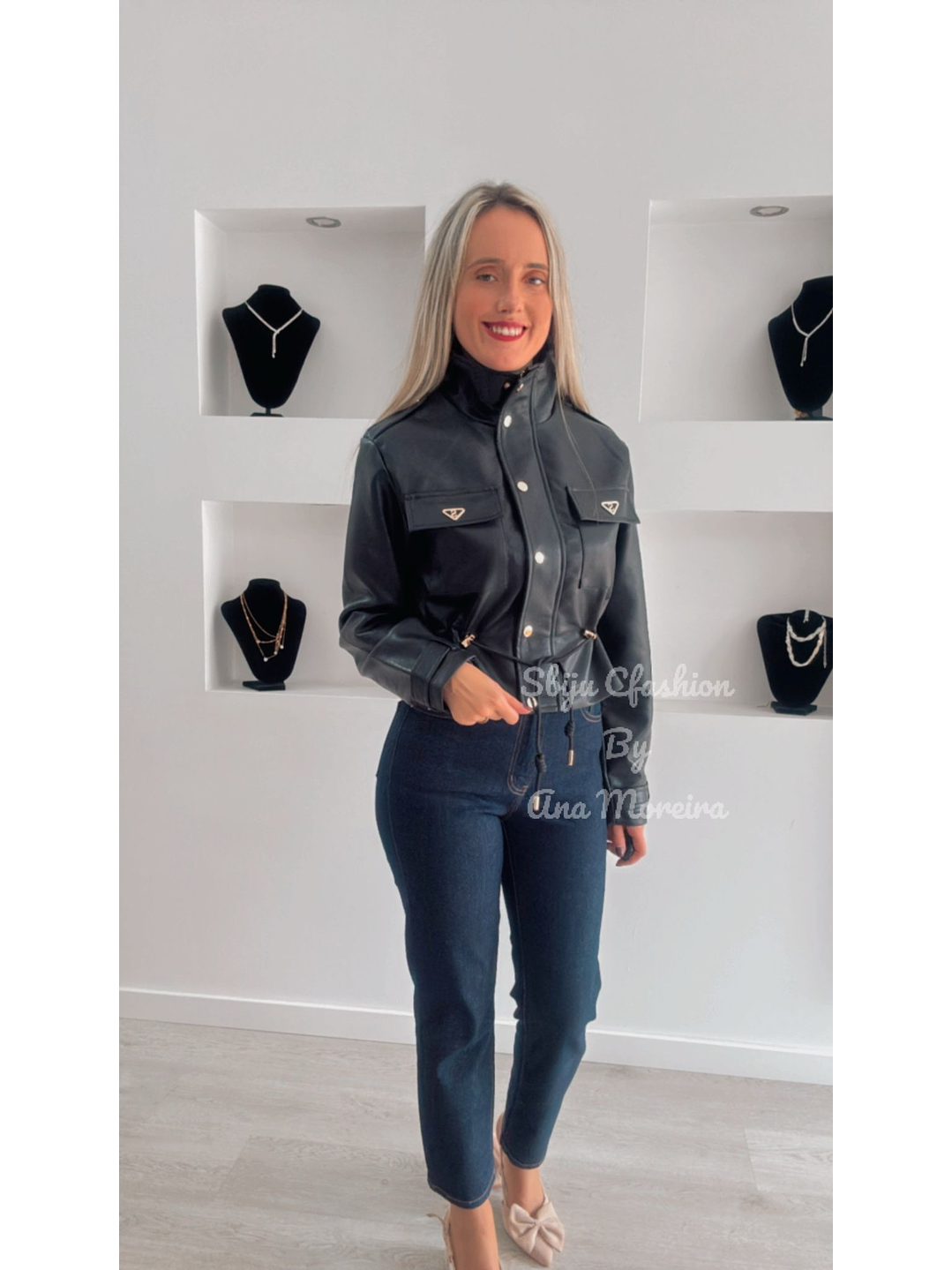 Casaca em Ecopele com Ajuste na Cintura 16