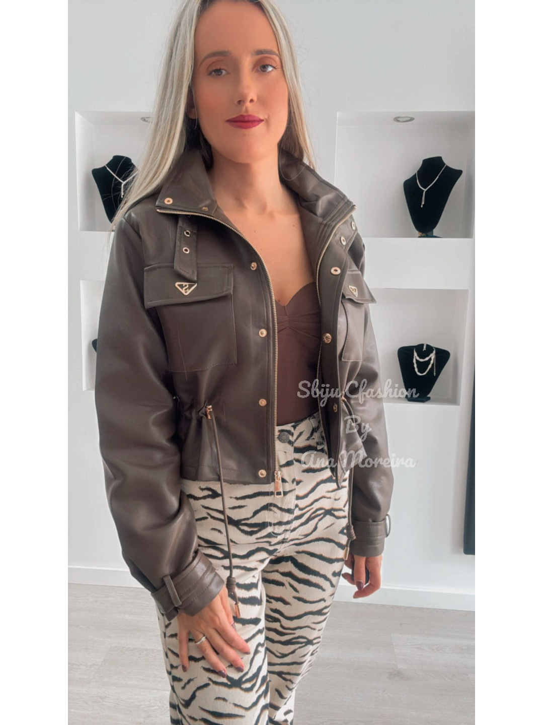 Casaca em Ecopele com Ajuste na Cintura 5