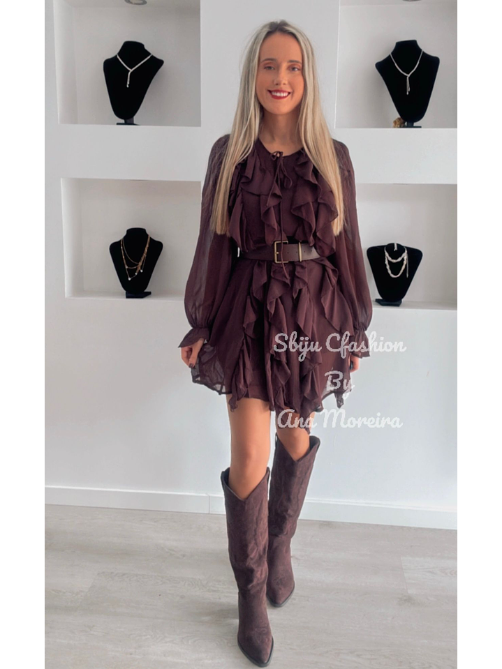 Vestido Curto com Folhos e Cinto 9