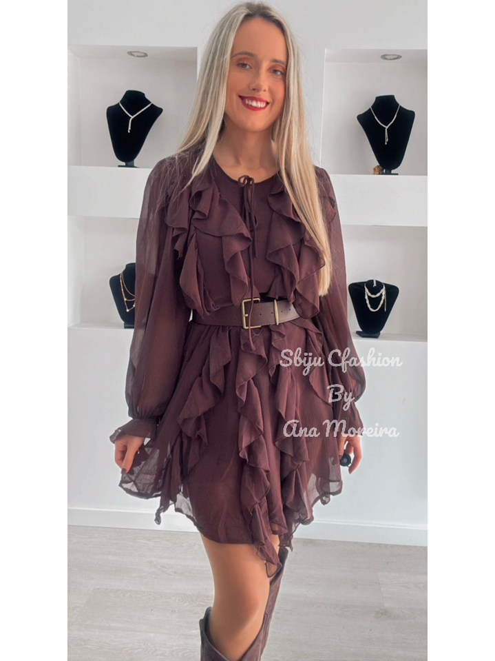 Vestido Curto com Folhos e Cinto 10