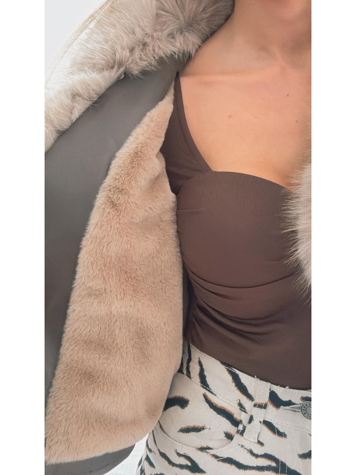 Casaca em Ecopele com Interior em Pêlo e Gola Removível 8