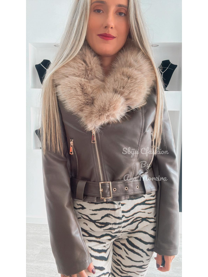 Casaca em Ecopele com Interior em Pêlo e Gola Removível 11