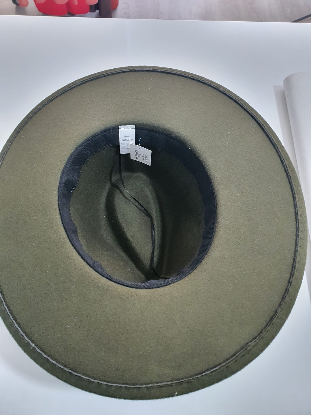 Chapéu em Lã com Detalhe de Corrente 6