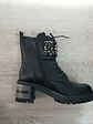 Botas Pretas com Detalhes Metálicos e Pérolas - Thumbnail 4