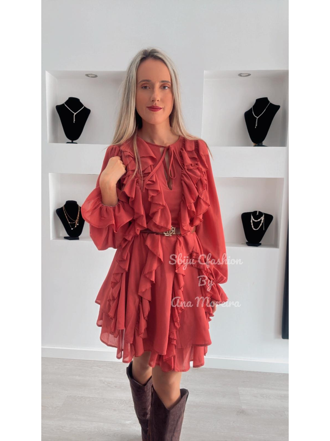 Vestido com Folhos e Manga Larga 3